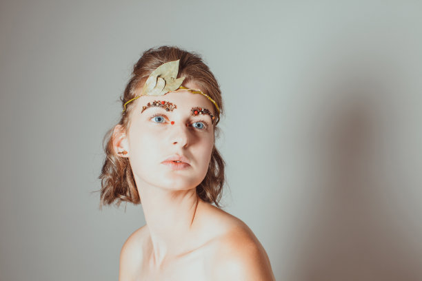 奇幻香料女王图片下载