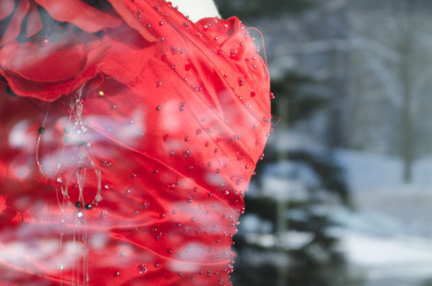 漂亮的衣服图片下载