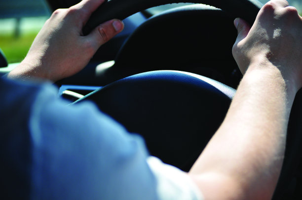 驾驶汽车在图片下载