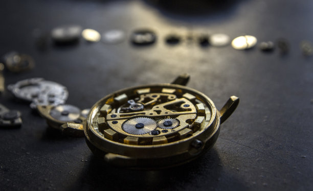 机械表的修理过程图片下载