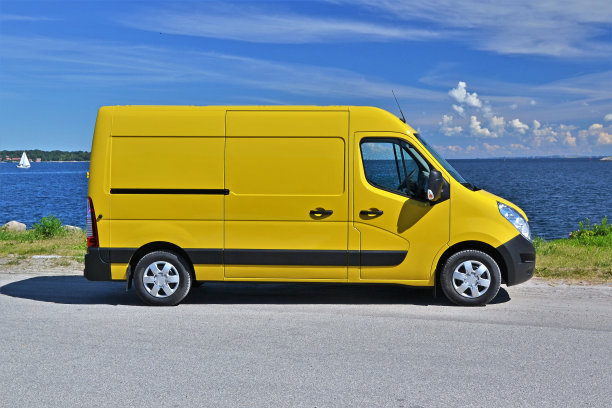 黄色的送货车图片下载