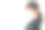 穿着西装坐在办公室里的女商人图片下载