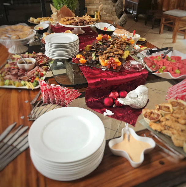 圣诞节的早上吃饭图片下载