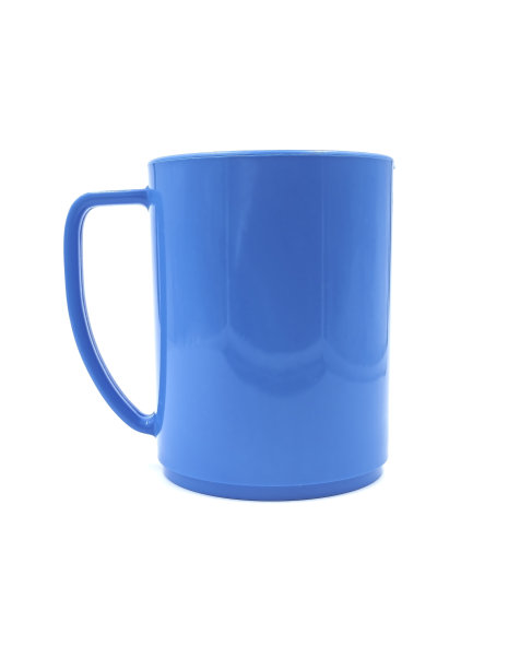 空蓝色塑料杯孤立在白色背景的文件与剪切路径图片下载