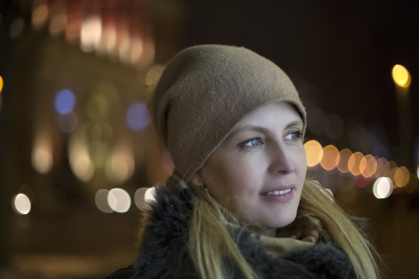 女人的画像图片下载