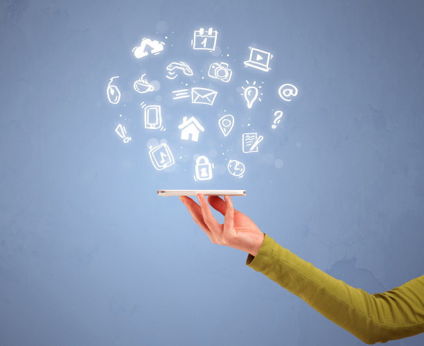 手持平板手机与绘制的图标图片下载