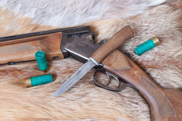 猎枪和猎刀图片下载