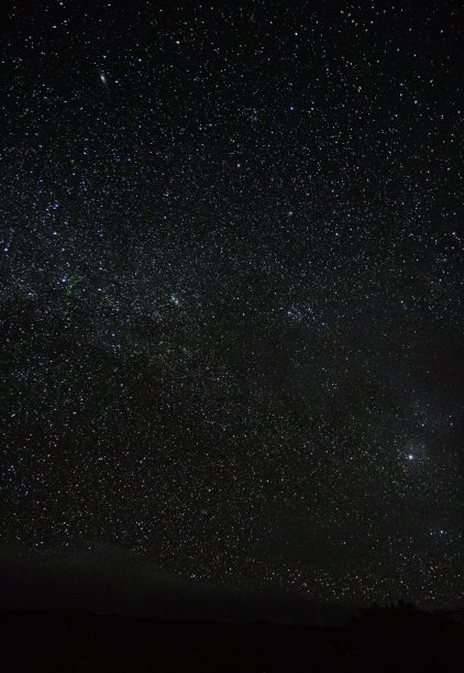 莫纳克亚山夜间的银河和星星图片下载