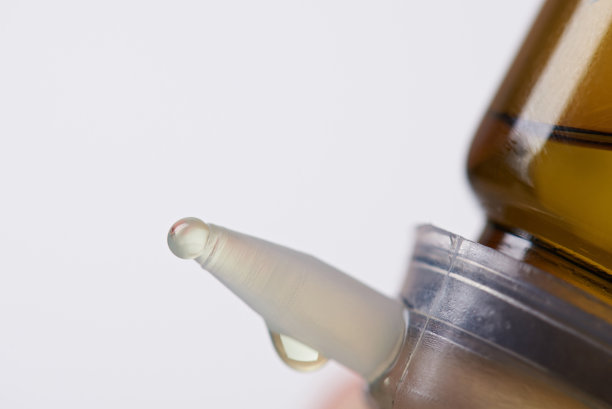 滴药动物眼睛图片下载