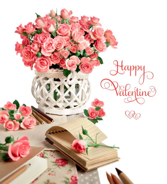 空白的笔记本中，美丽的粉红色玫瑰，孤立在白色的空间图片下载