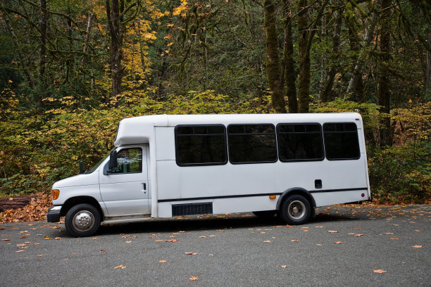 空白的巴士图片下载