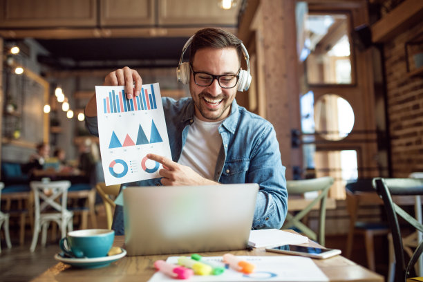 在咖啡馆图片下载