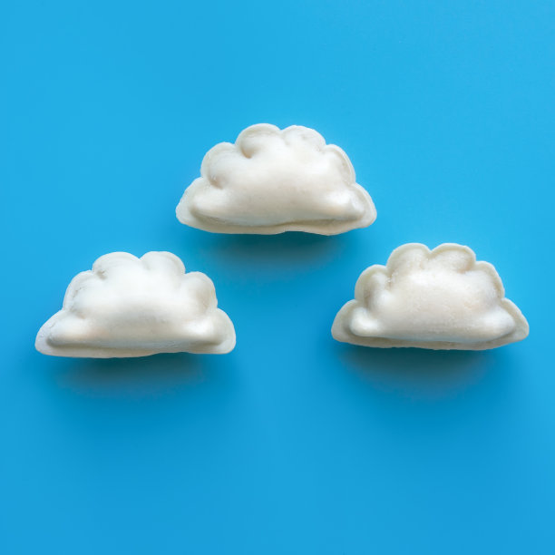 多云的天气的概念。图片下载