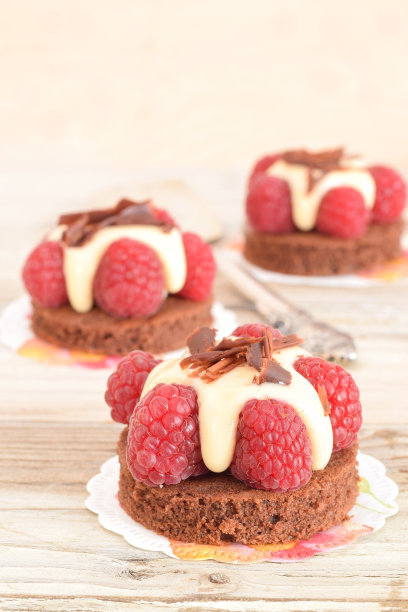 巧克力饼干蛋糕图片下载