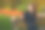 那个女孩春天在公园里接吻图片下载