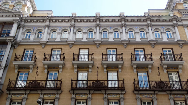 典型的房子外观图片下载