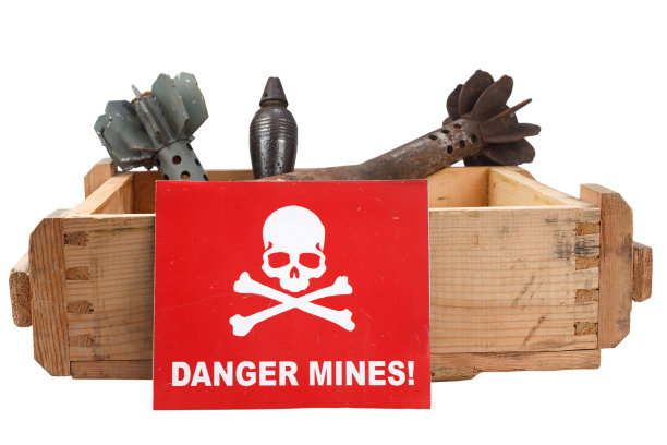 迫击炮弹排雷(拆弹)现场图片下载