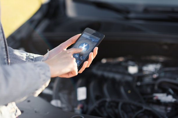 女人呼叫汽车援助服务素材图片