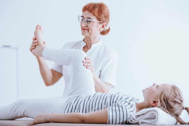 孩子在体操图片下载