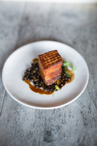 美食盘猪肉图片下载