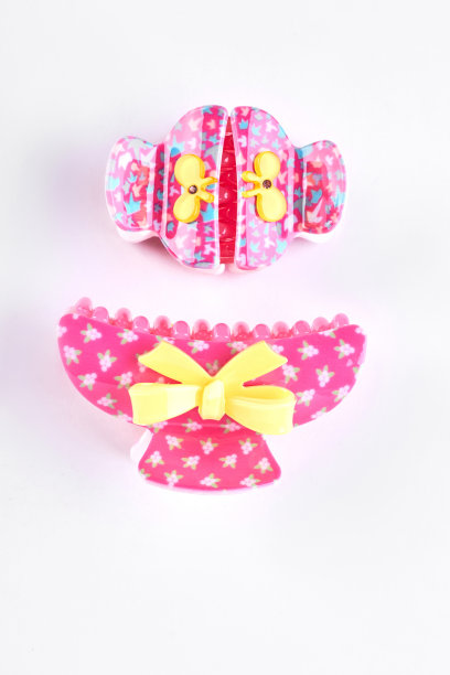 收集粉色发夹。图片下载