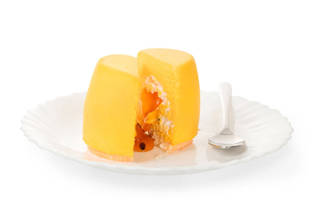 多汁的黄芒果酥脆甜点孤立在白色与修剪小径图片下载