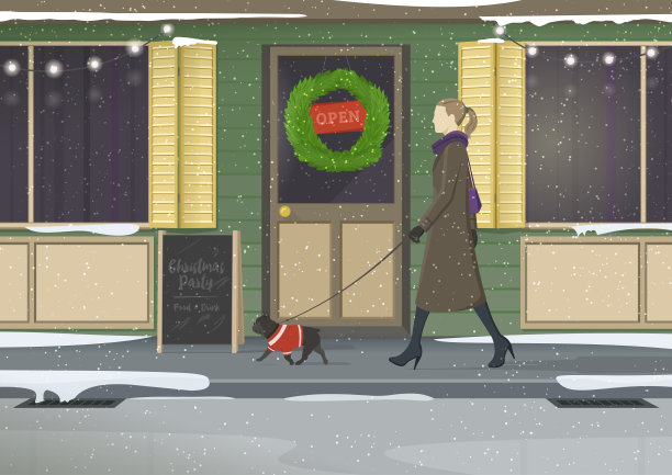 冬天下雪的晚上，女孩带着狗(法国斗牛犬)在户外散步。穿着圣诞服装的狗。咖啡馆外。图片下载