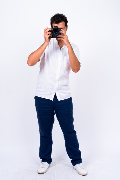 英俊男人全身照，白色背景图片下载