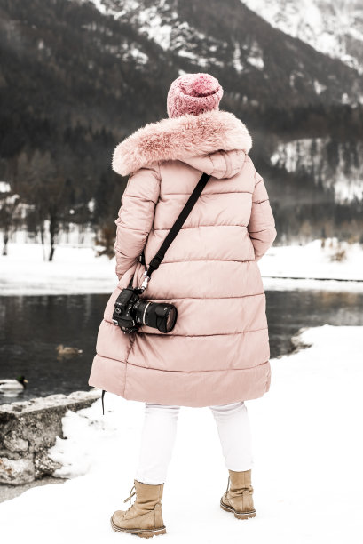 冬天的摄影师图片下载