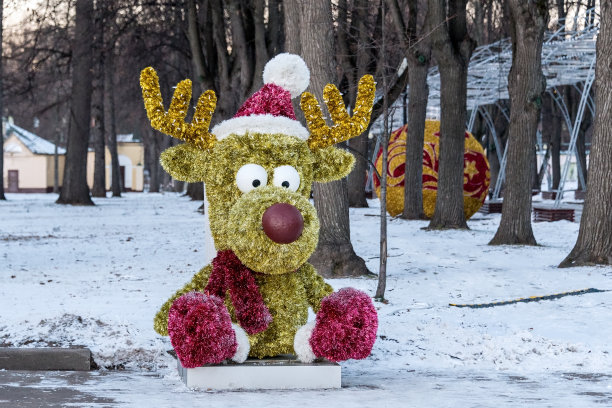 麋鹿或鹿的搞笑庆祝形象图片下载