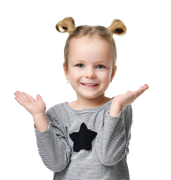 年轻快乐的女孩显示与手的文本复制空间图片下载