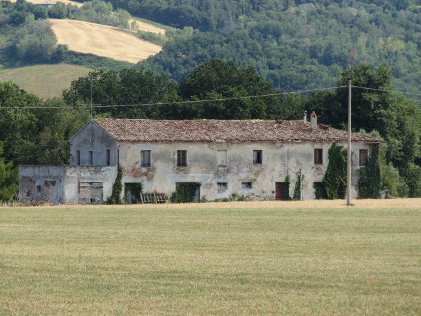 房子被抛弃图片下载
