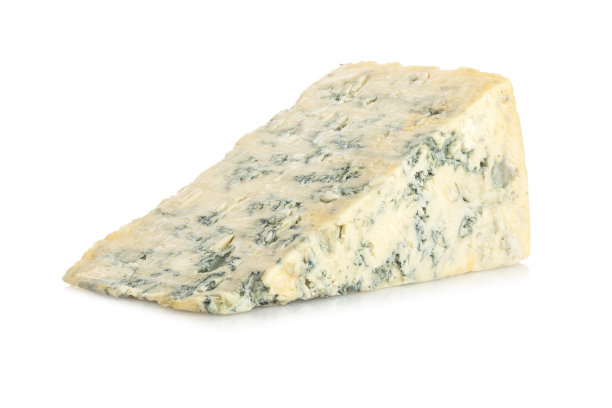 白色背景上的蓝奶酪图片下载