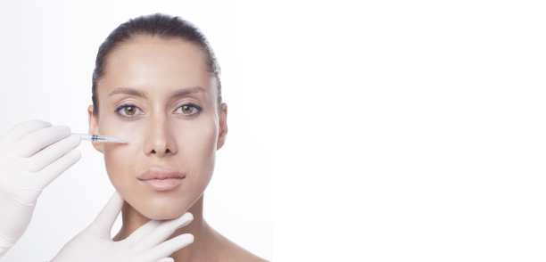 针消脂。温泉里的美女。图片下载