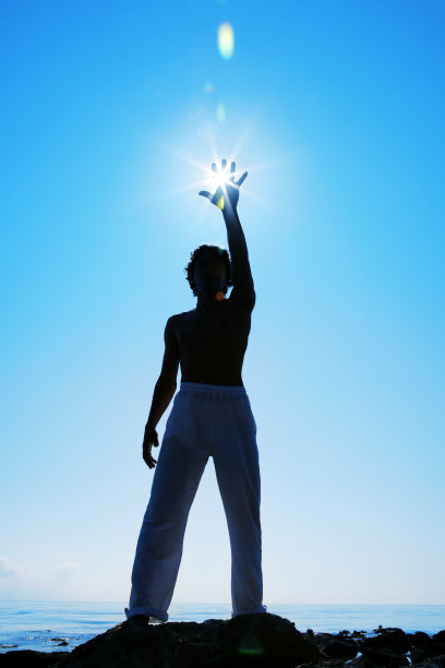 接近太阳图片下载