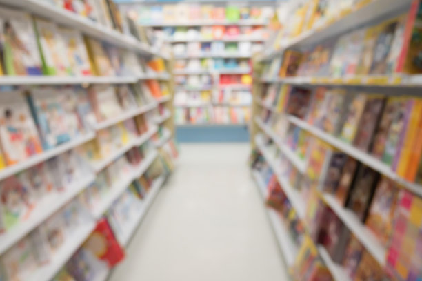 抽象模糊的书店货架过道背景图片下载