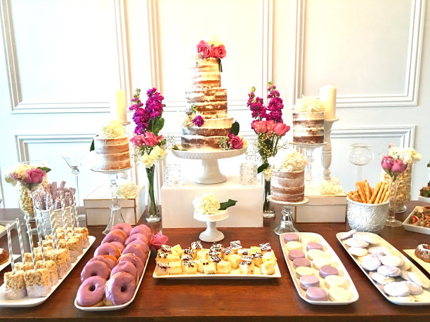 为宝宝送礼会或婚礼烘焙商品图片下载