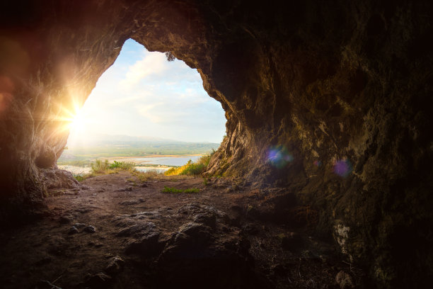 希腊纳瓦里诺城堡的洞穴图片下载