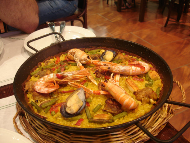 海鲜饭是西班牙的象征!图片下载