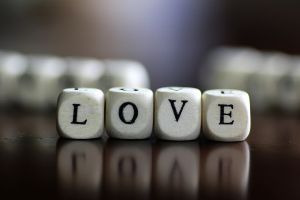 文本立方体爱家庭图片下载