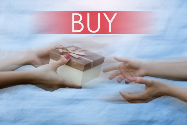 特写手给予和接受礼盒图片下载