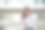 美丽的亚洲女人的肖像看起来快乐和自信是站在户外的同时感觉与工作的成功。图片下载
