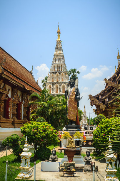 美丽的切地利亚姆寺(方塔寺)，在泰国的Wiang Kum Kam考古地区唯一的古老寺庙仍然是一个工作寺庙，居住在清迈的僧侣。图片下载