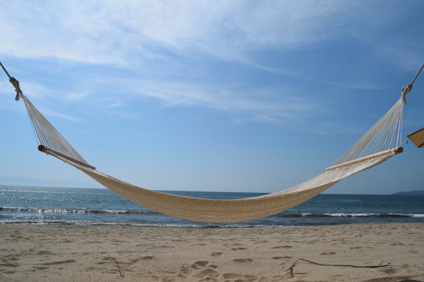 吊床，新巴亚尔塔，墨西哥图片下载