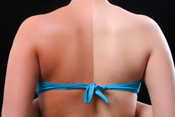 用喷枪画女人的身体图片下载