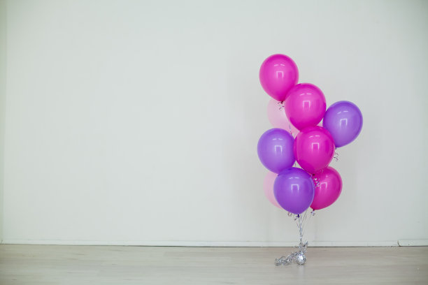 五颜六色的假日气球图片下载