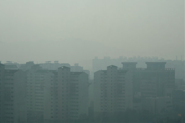 严重的粉尘素材图片