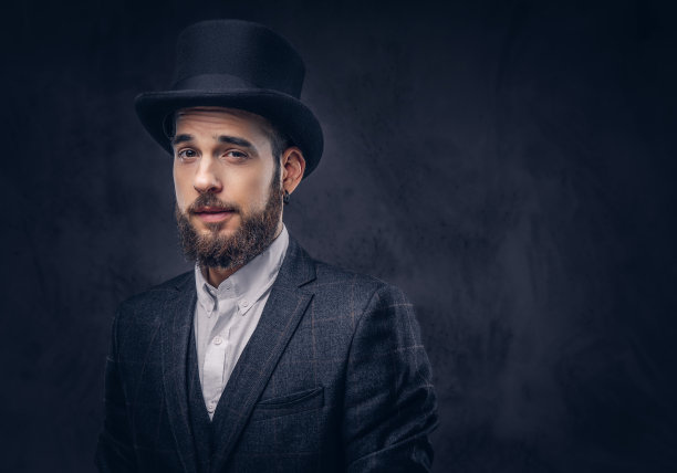 一个有型的胡须男性的肖像。图片下载