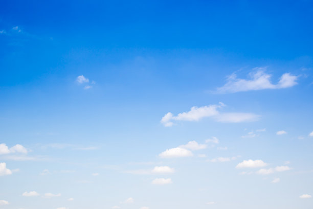 蓝色的天空图片下载