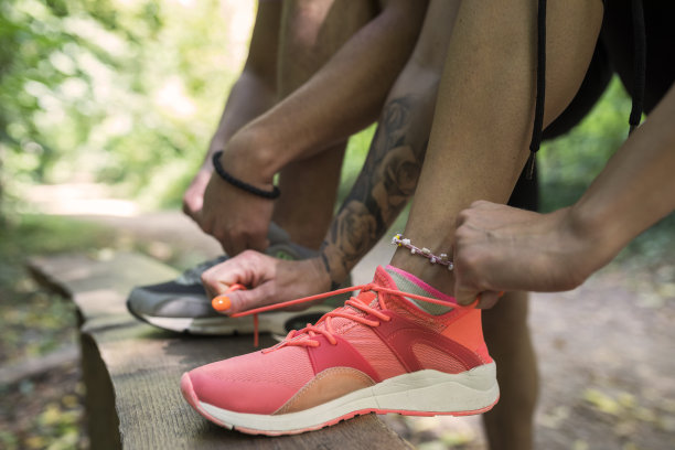 把运动鞋图片下载